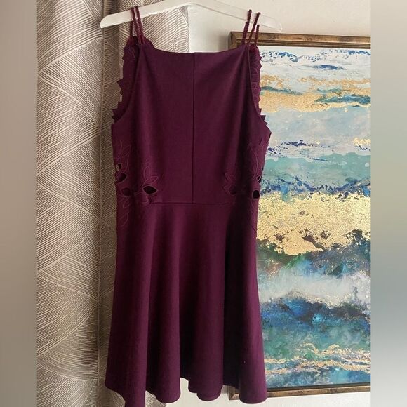 Free People burgundy dress with low back and waist size medium - Picture 11 of 16